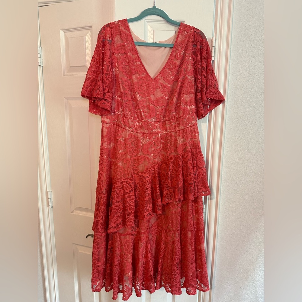 Beautiful, coral lace dress. 2X. Kiyonna
